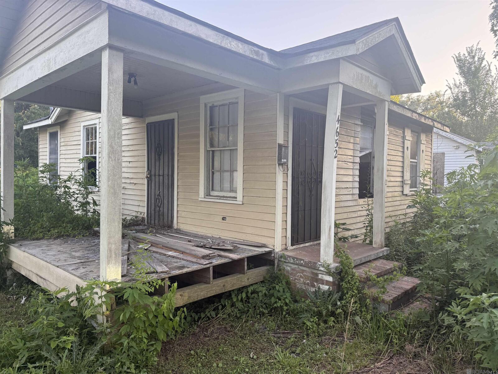 Property Photo: 4652 Clayton St LA 70805