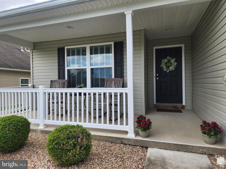 Property Photo: 13 Colonial Court PA 17257