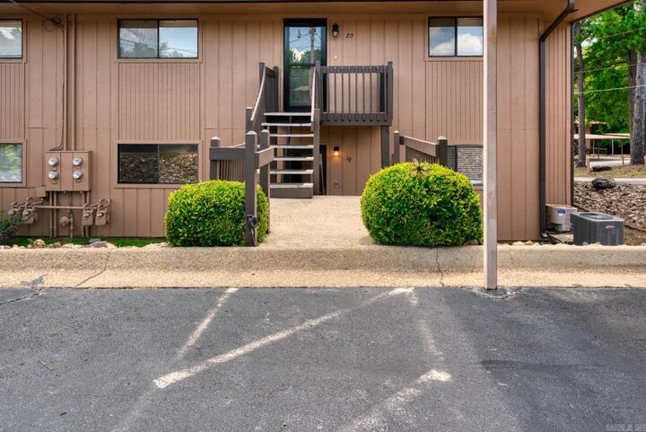 Property Photo:  1100 Woodlawn Avenue, Unit 19  AR 71913 