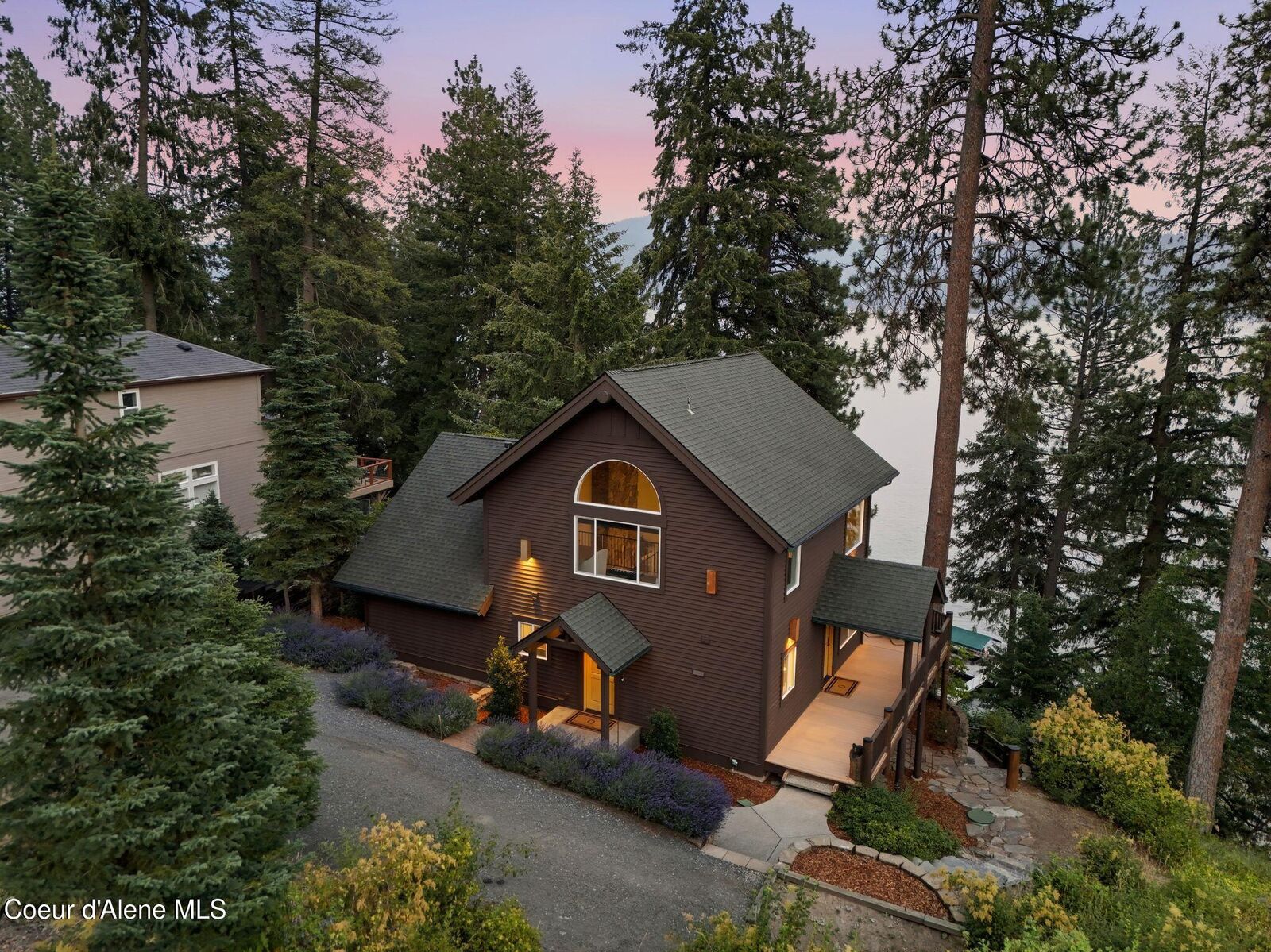 Property Photo: 6662 W Rockford Bay Rd ID 83814