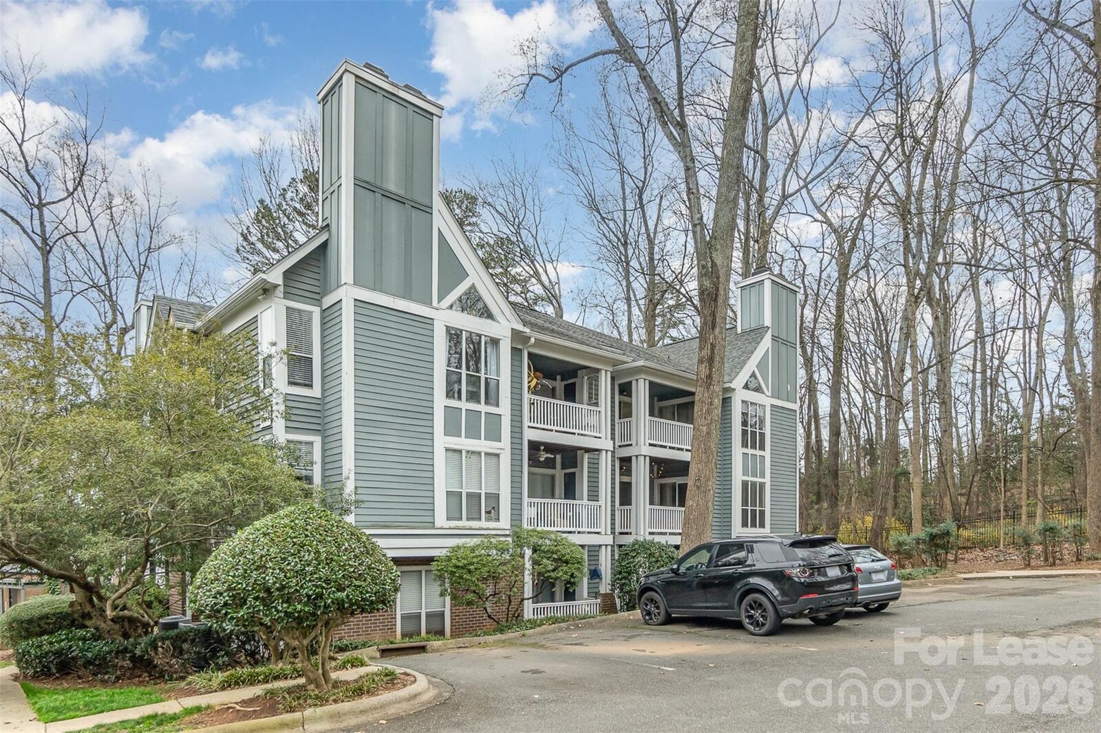 Property Photo:  2512 Cranbrook Lane  NC 28207 
