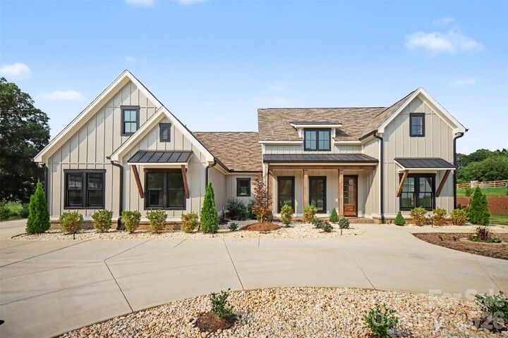 Property Photo:  1012 Marthas Meadow Lane  NC 28112 