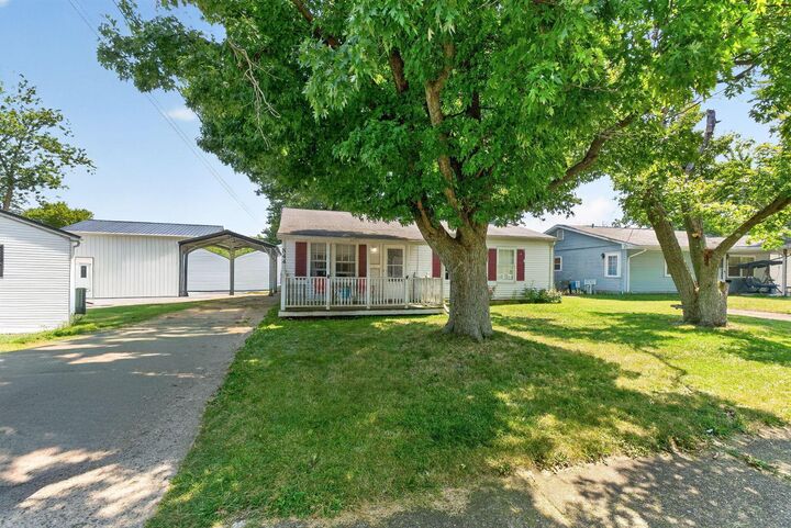 Property Photo: 844 Central Drive OH 43302