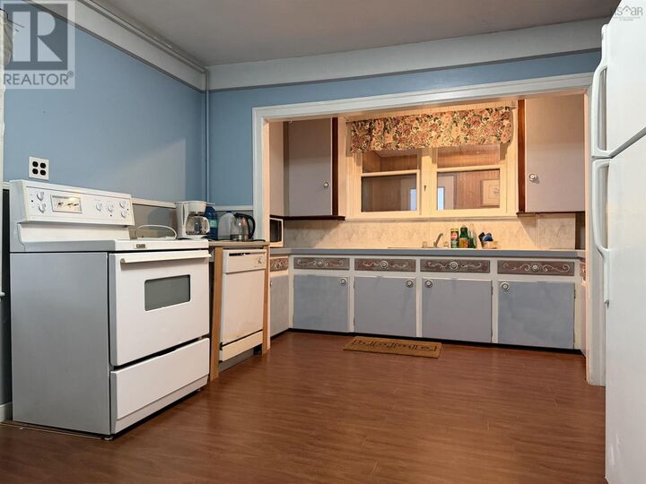 Property Photo: 17 Mechanic Street NS B0K 1X2