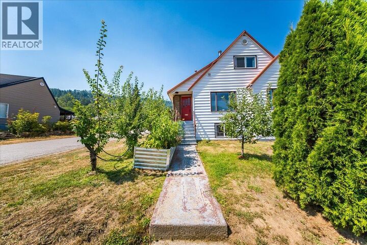 Property Photo:  795 Kipling Street  BC V1R 2A3 
