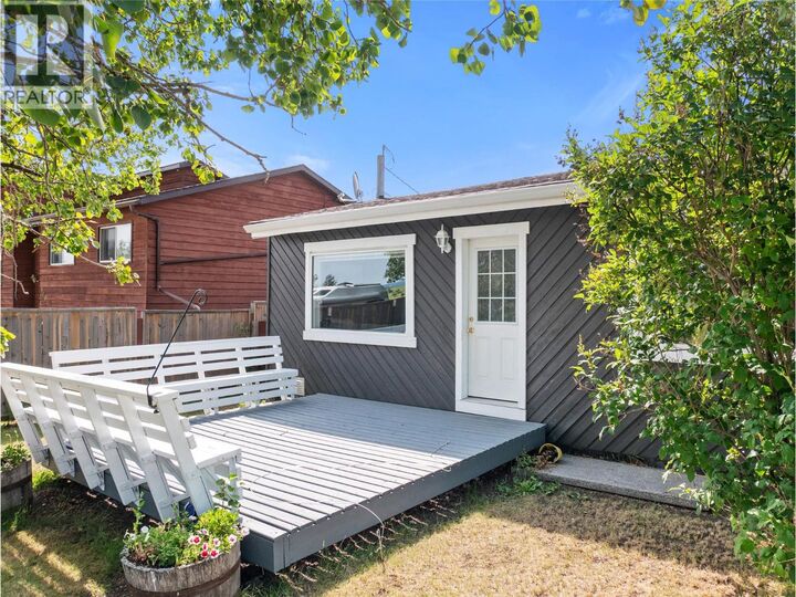 Photo de la propriété: 9901 2 Street BC V1G 3L1