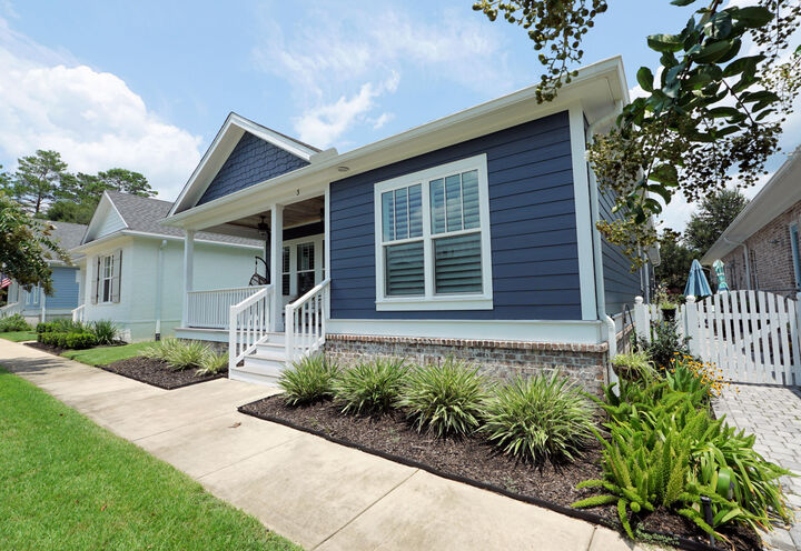 Property Photo: 3 Front Porch Circle FL 32578