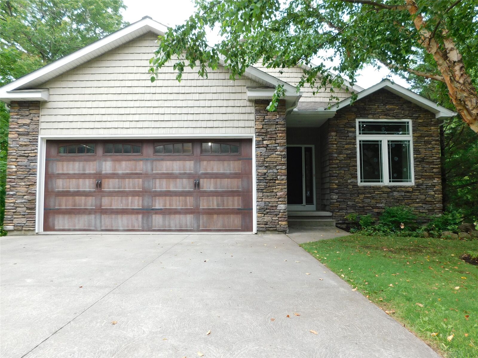 Property Photo:  5052 Ridge Parkway  PA 16510 