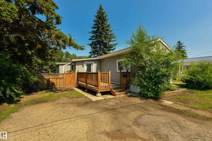 Property Photo: 305 Calahoo Road 35 AB T7X 3K5