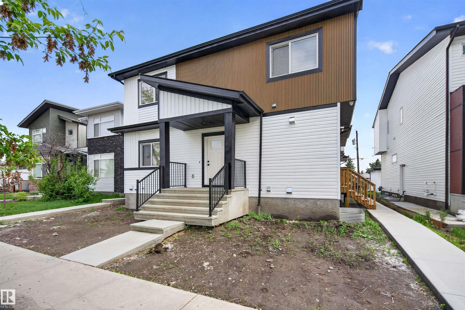 Property Photo:  10915 159 Street NW  AB T5P 3B9 