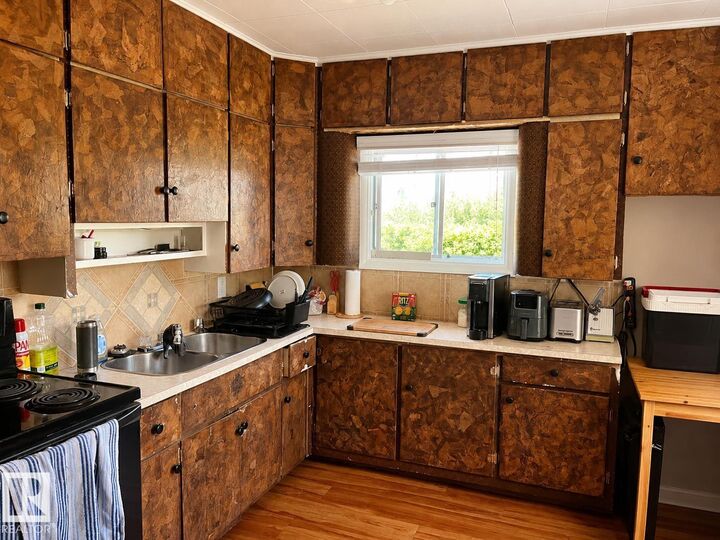 Property Photo: 4817 52 Street AB T0A 1P0