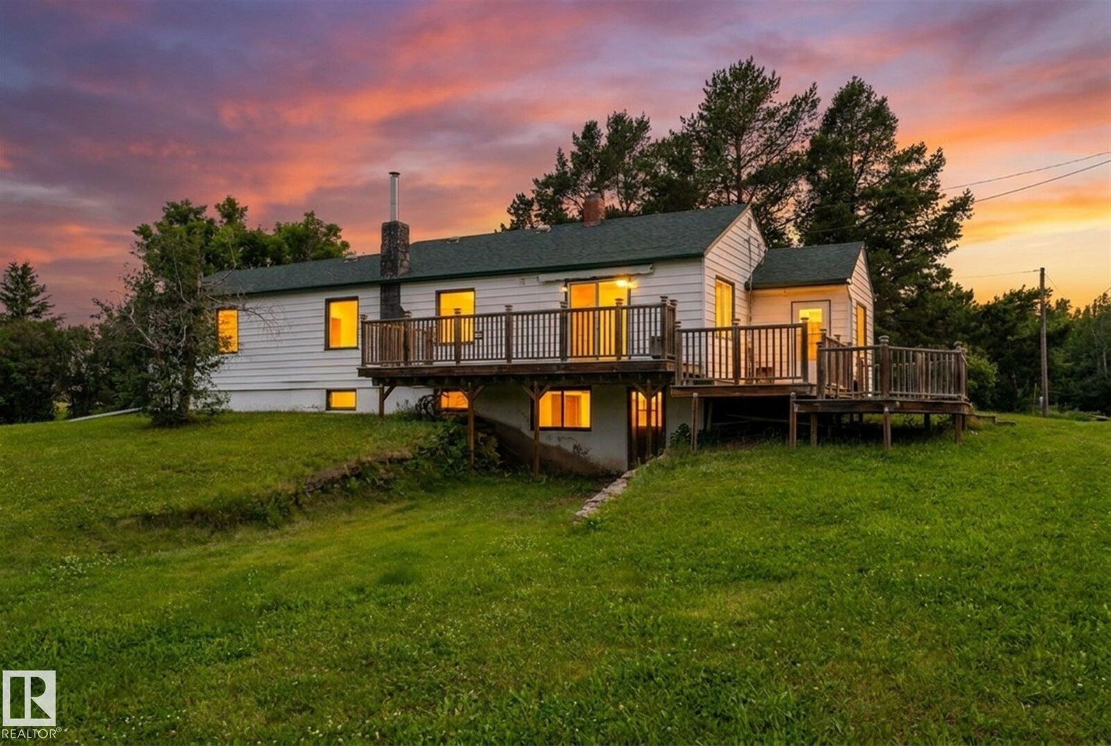 Property Photo: 53006 Rge Road 14 AB T7Y 2T3