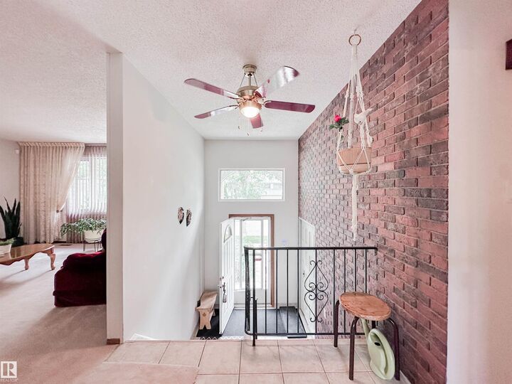Property Photo: 7 Graham Avenue AB T8N 1T4
