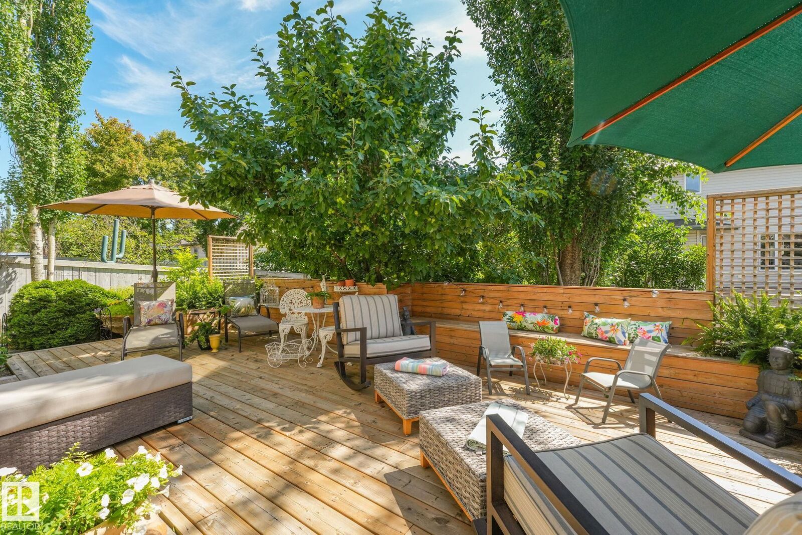 Property Photo:  51 Kendall Crescent  AB T8N 7C2 
