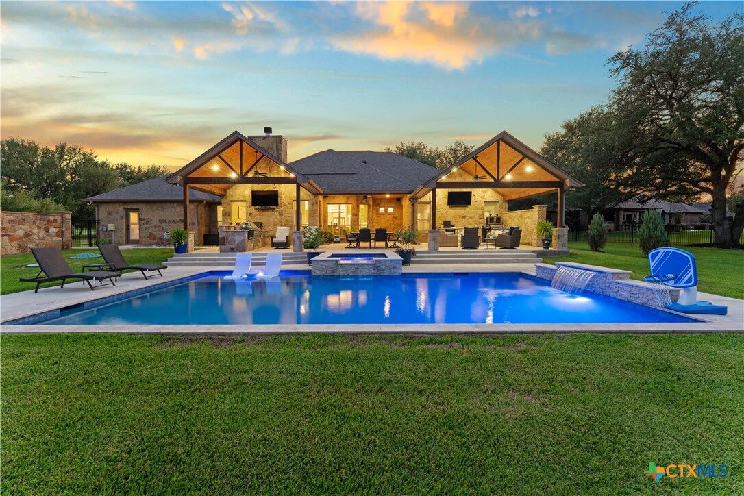 Property Photo: 3041 Rolling Meadow Drive TX 76571