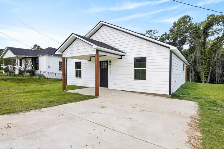 Property Photo:  2325 Schatulga Road  GA 31907 