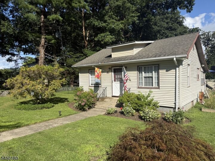 Property Photo: 51 Lakeview Ave NJ 07456