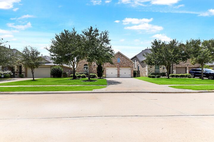 Property Photo:  2226 Falcon Brook Drive  TX 77494 