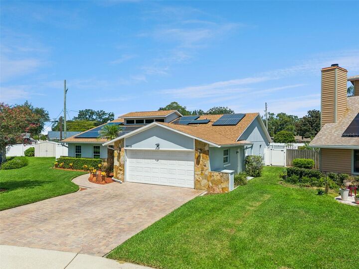 Property Photo: 1010 Paladin Court FL 32812