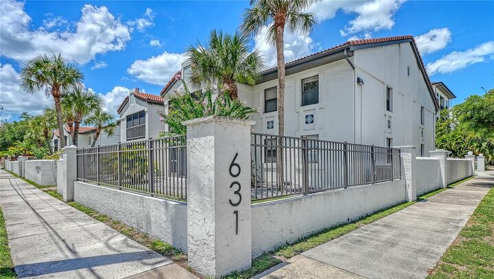 Property Photo: 631 N Orange Avenue 108 FL 34236