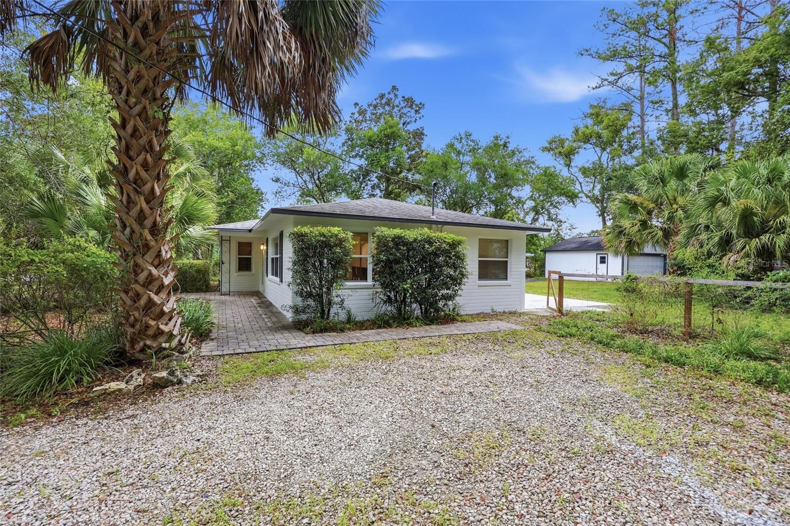 Property Photo:  1503 NW 17th Street  FL 32605 
