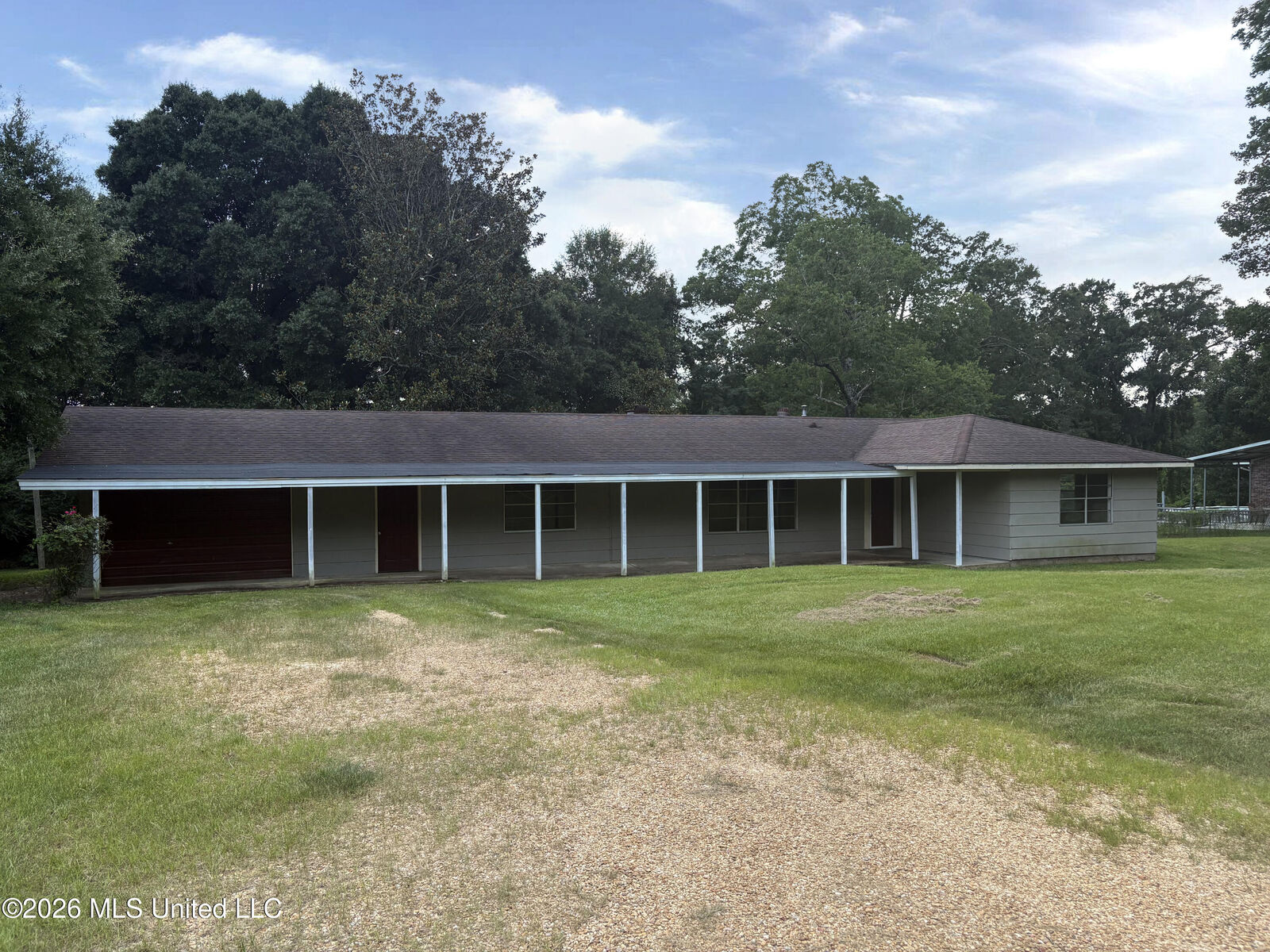 Property Photo:  1728 Walton Avenue  MS 39577 