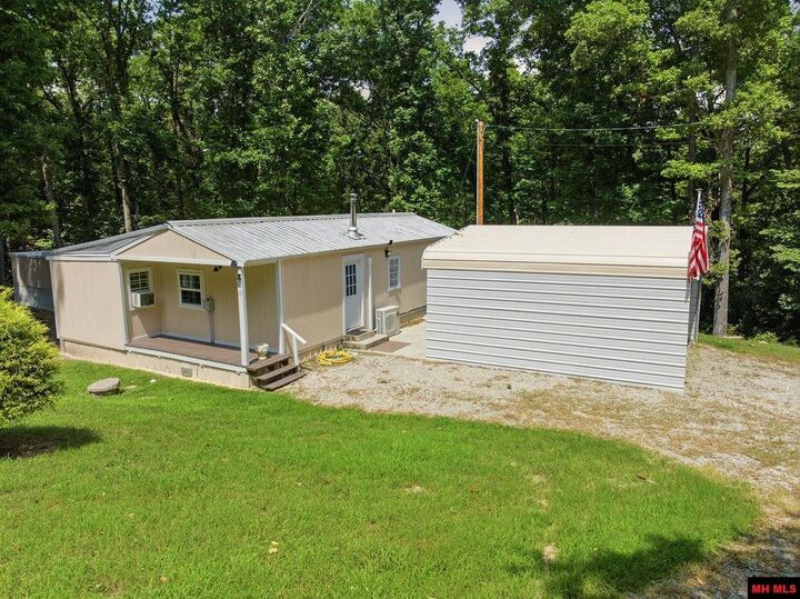 Property Photo:  111 Woodbine Drive  AR 72653 
