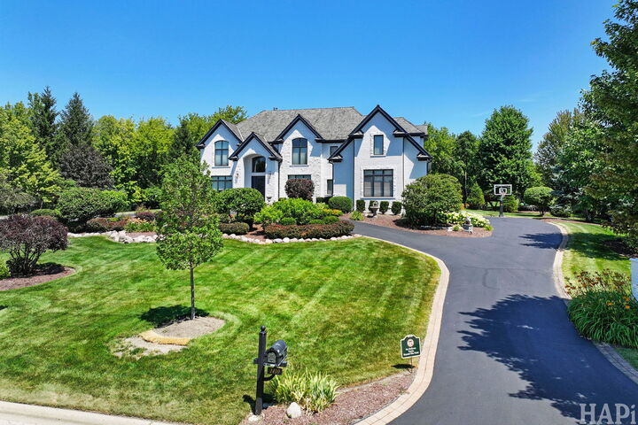 Property Photo:  1410 W Newcastle Court  IL 60010 