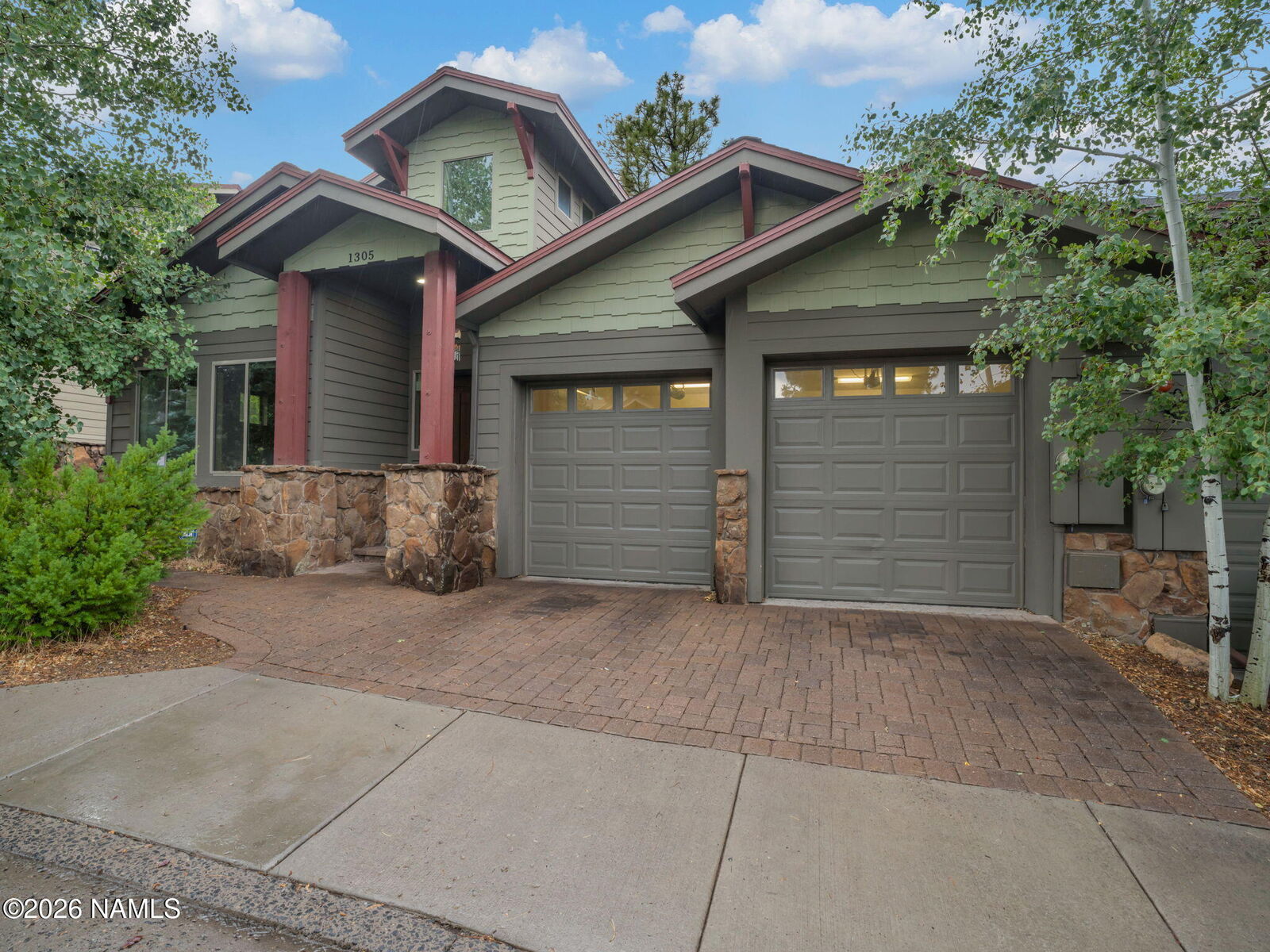Property Photo:  1305 S Maricopa Street  AZ 86001 