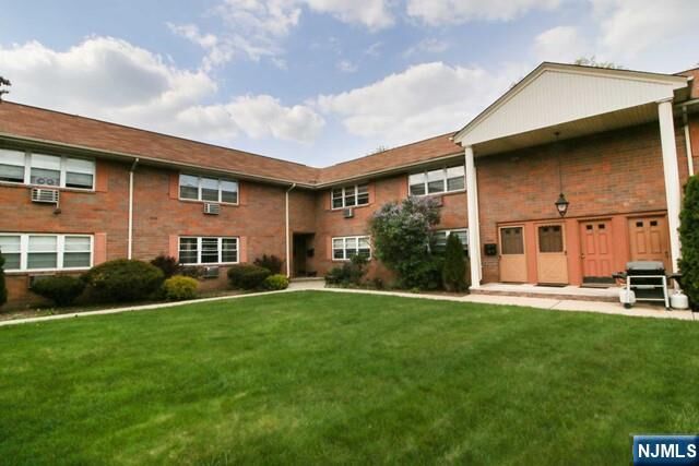 Property Photo:  207 N Maple Avenue  NJ 07656 