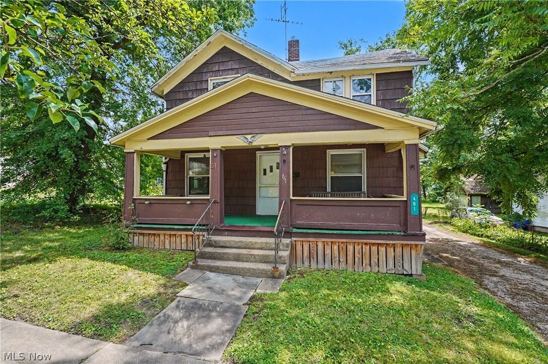 Property Photo: 461 S Prospect Street OH 44266