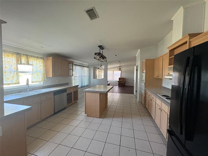 Property Photo: 1697 Illinois Street TX 76078