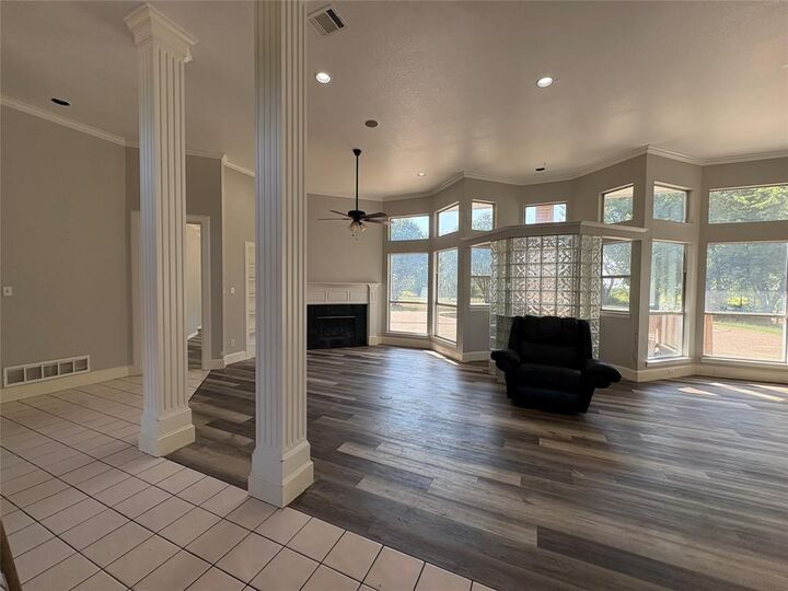 Property Photo: 1716 Illinois Street TX 76078