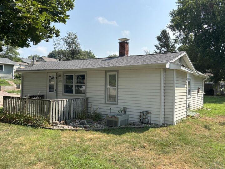Property Photo:  1800 S Hennepin Street  IA 51106 