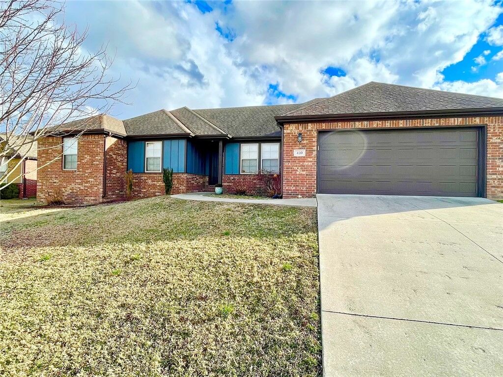Property Photo:  420 Trieste Drive  AR 72719 
