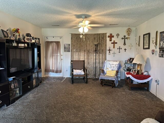 Property Photo: 707 Persimmon Street SW AR 72736