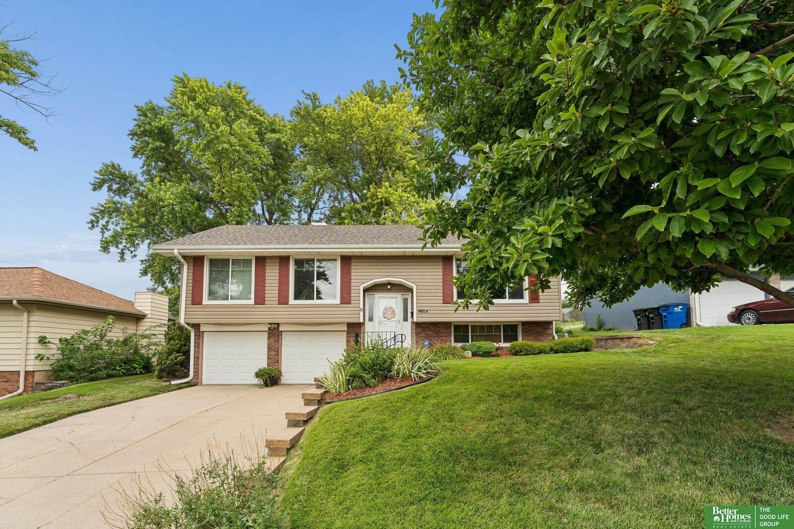 Property Photo: 9814 Browne Street NE 68134