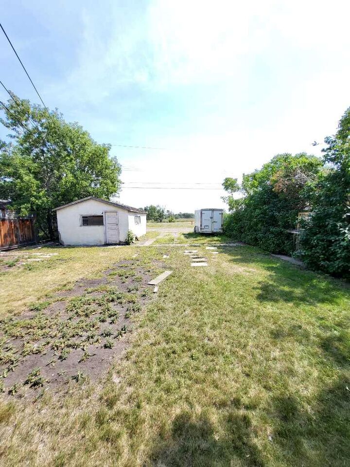 Property Photo:  2522 17 Street SE  AB T2G 3V9 