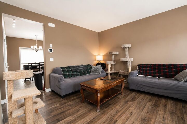 Property Photo:  9501 88A Street  AB T8X 0H2 
