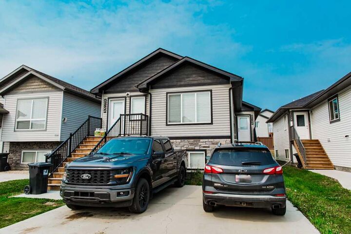 Property Photo: 9514 112 AB T8X 5C8