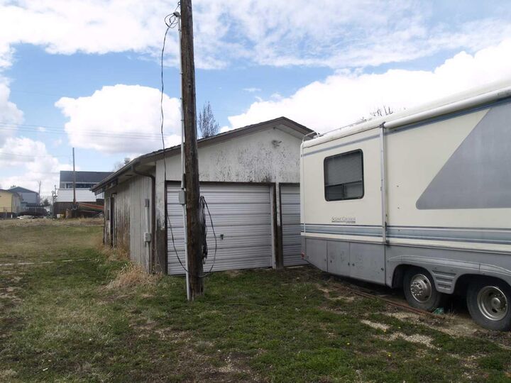 Property Photo: 4912 47 Street AB T0C 0Y0