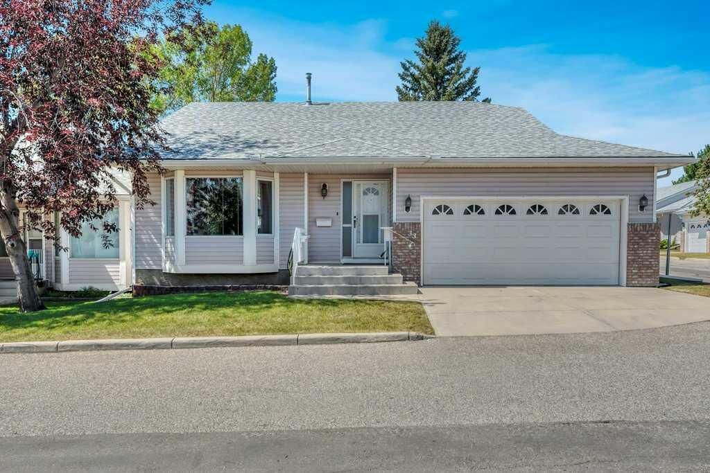 Property Photo: 33 Riverview Point SE AB T2C 4H8