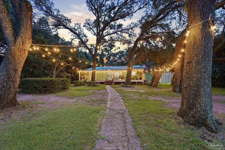 Property Photo: 12480 Lillian Hwy FL 32506