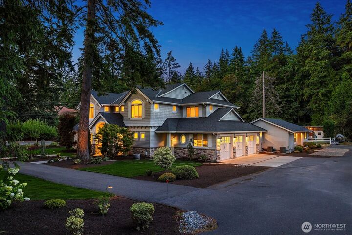 Property Photo: 5866 127th Avenue NE WA 98033