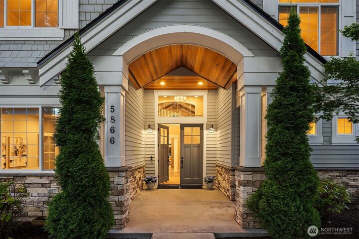 Property Photo:  5866  127th Avenue NE  WA 98033 