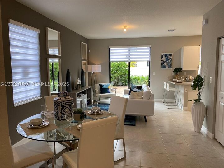Property Photo: 3470 W 106th Ter 3470 FL 33018