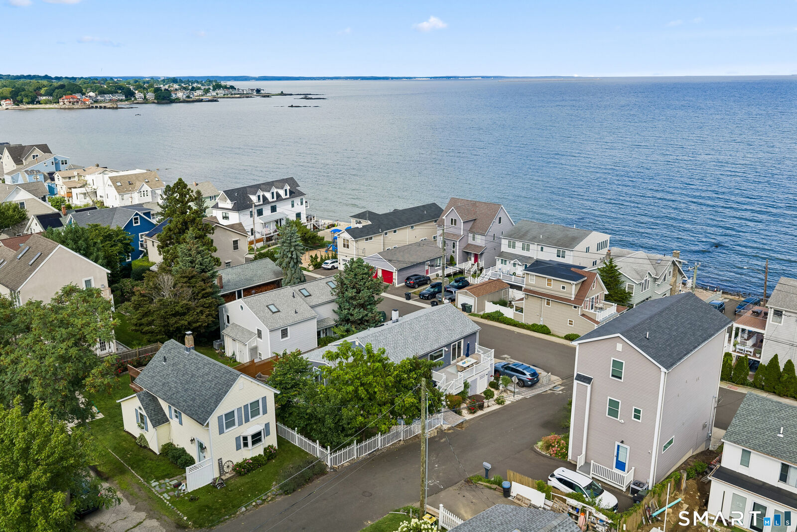 Property Photo:  8 Paris Street  CT 06460 