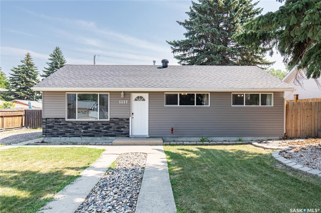 Property Photo: 1337 7th Avenue NW SK S6H 4C8