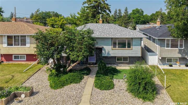 Property Photo: 6524 Dewdney Avenue SK S4T 1E5
