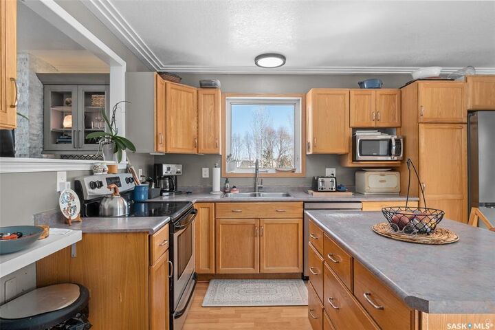 Property Photo: 808 Lakeridge Drive SK S6V 5R3